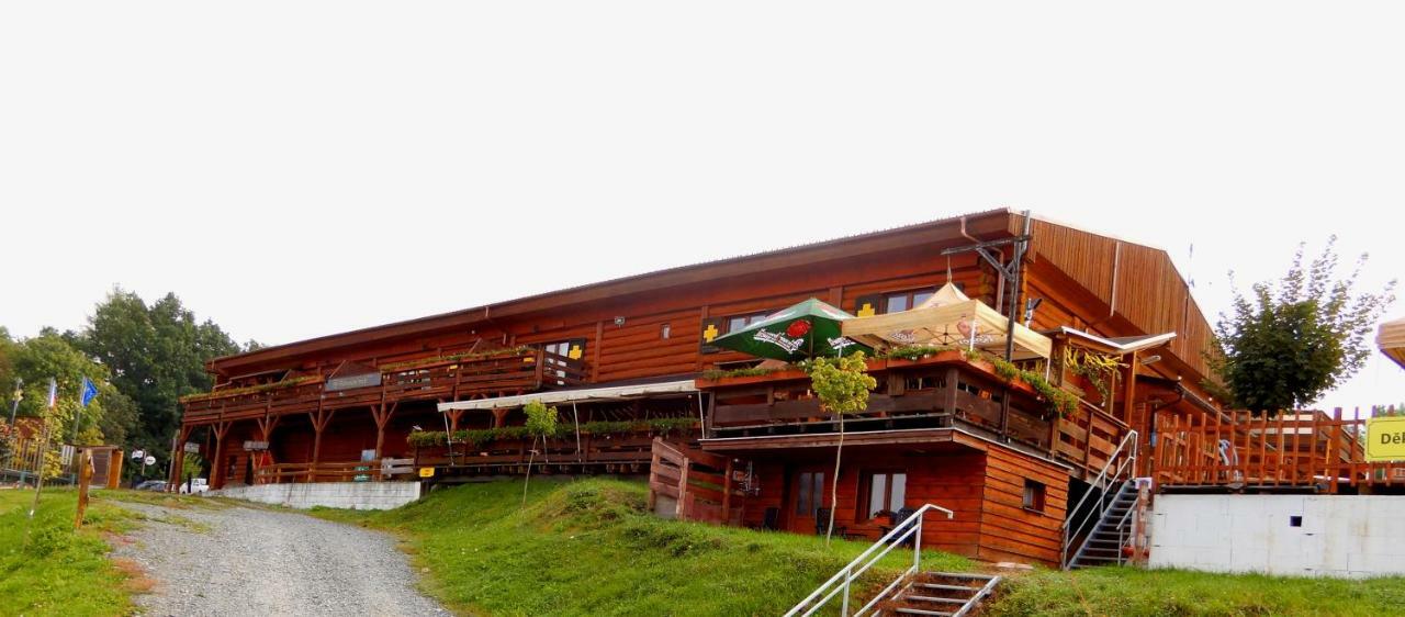 Sport-Hotel Sibenicni Vrch Mnichovice Экстерьер фото