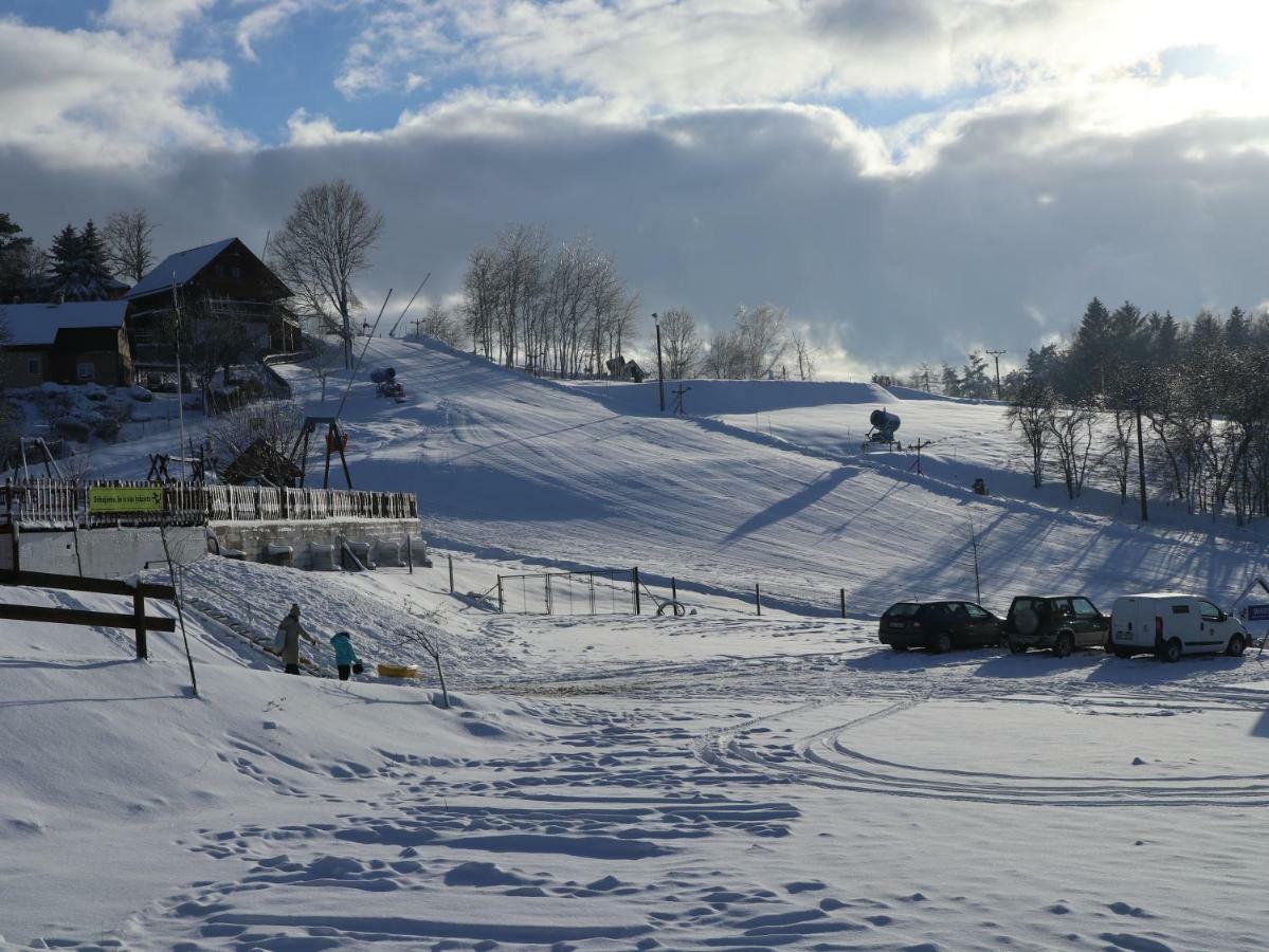 Sport-Hotel Sibenicni Vrch Mnichovice Экстерьер фото